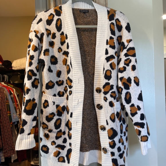 Cheetah Printed Cardigan - Picture 3 of 6